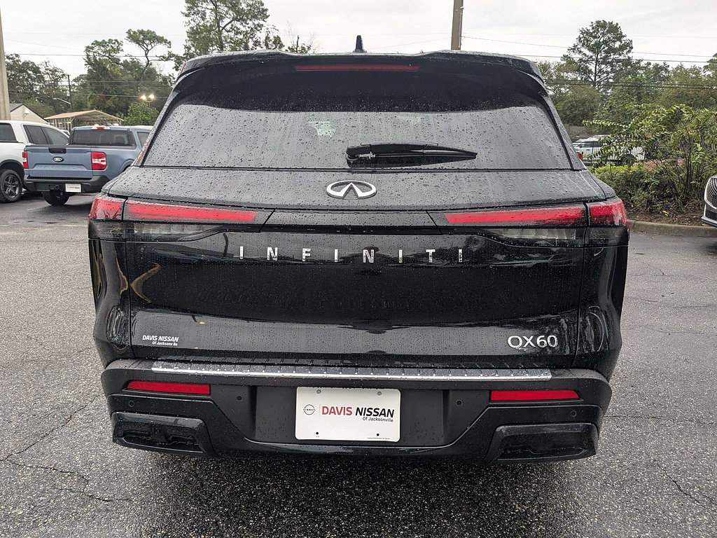 Used 2025 INFINITI QX60 Luxe w/ Cargo Package FWD image 6
