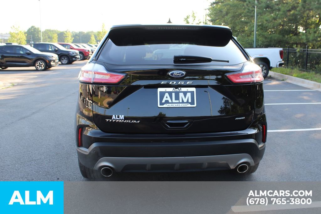 Used 2024 Ford Edge Titanium image 11