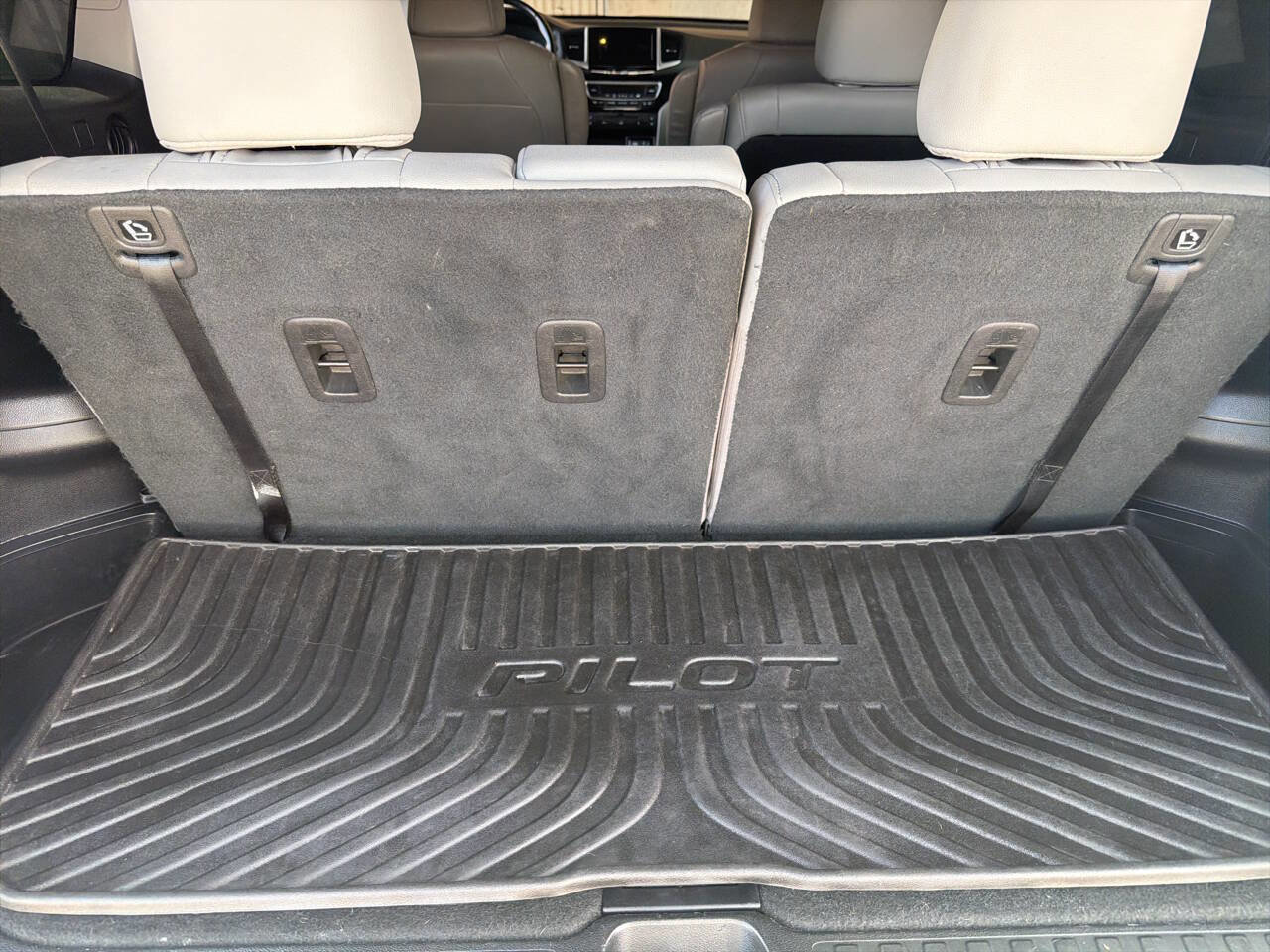 Used 2018 Honda Pilot Elite image 22