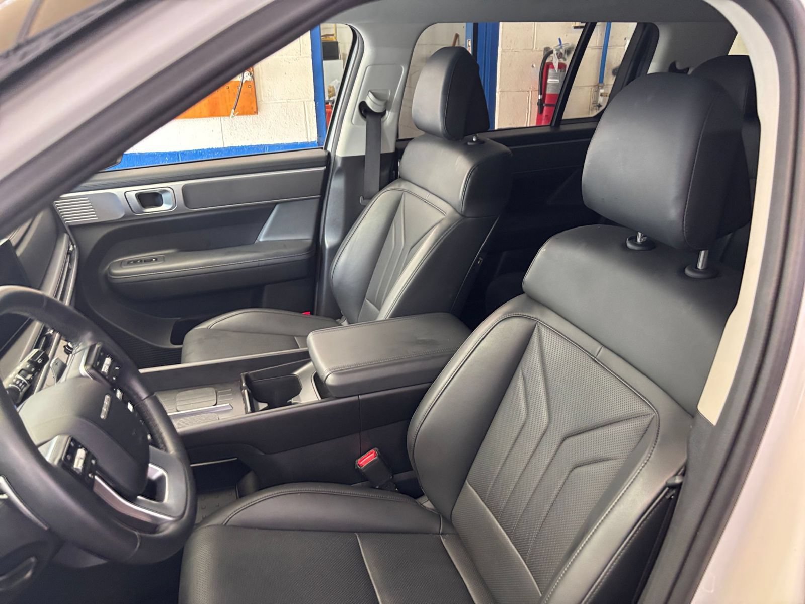 Used 2026 Hyundai Santa Fe SEL AWD/4WD image 33