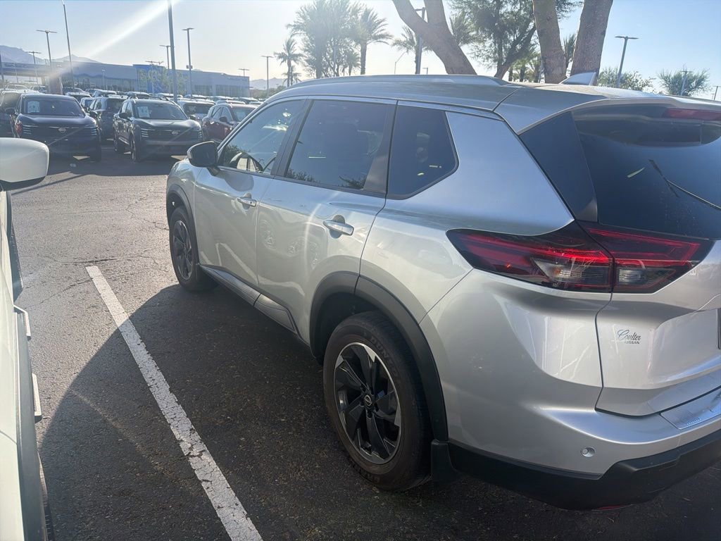 Certified 2024 Nissan Rogue SV w/ SV Premium Package FWD image 5