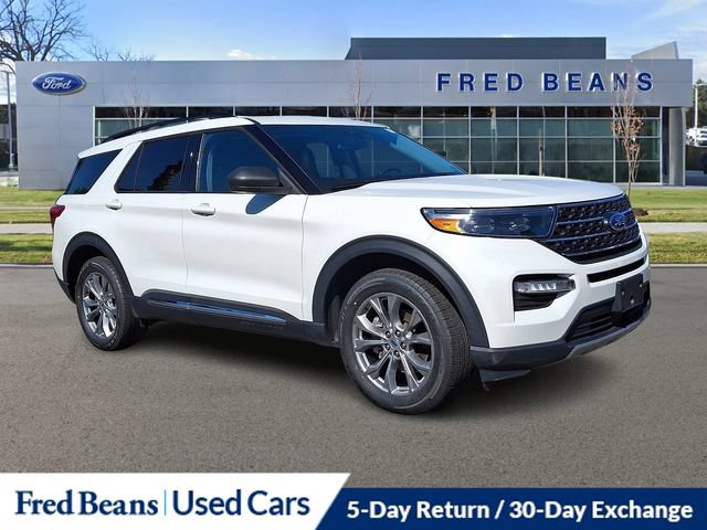 Certified 2022 Ford Explorer XLT w/ Equipment Group 202A AWD/4WD image 1