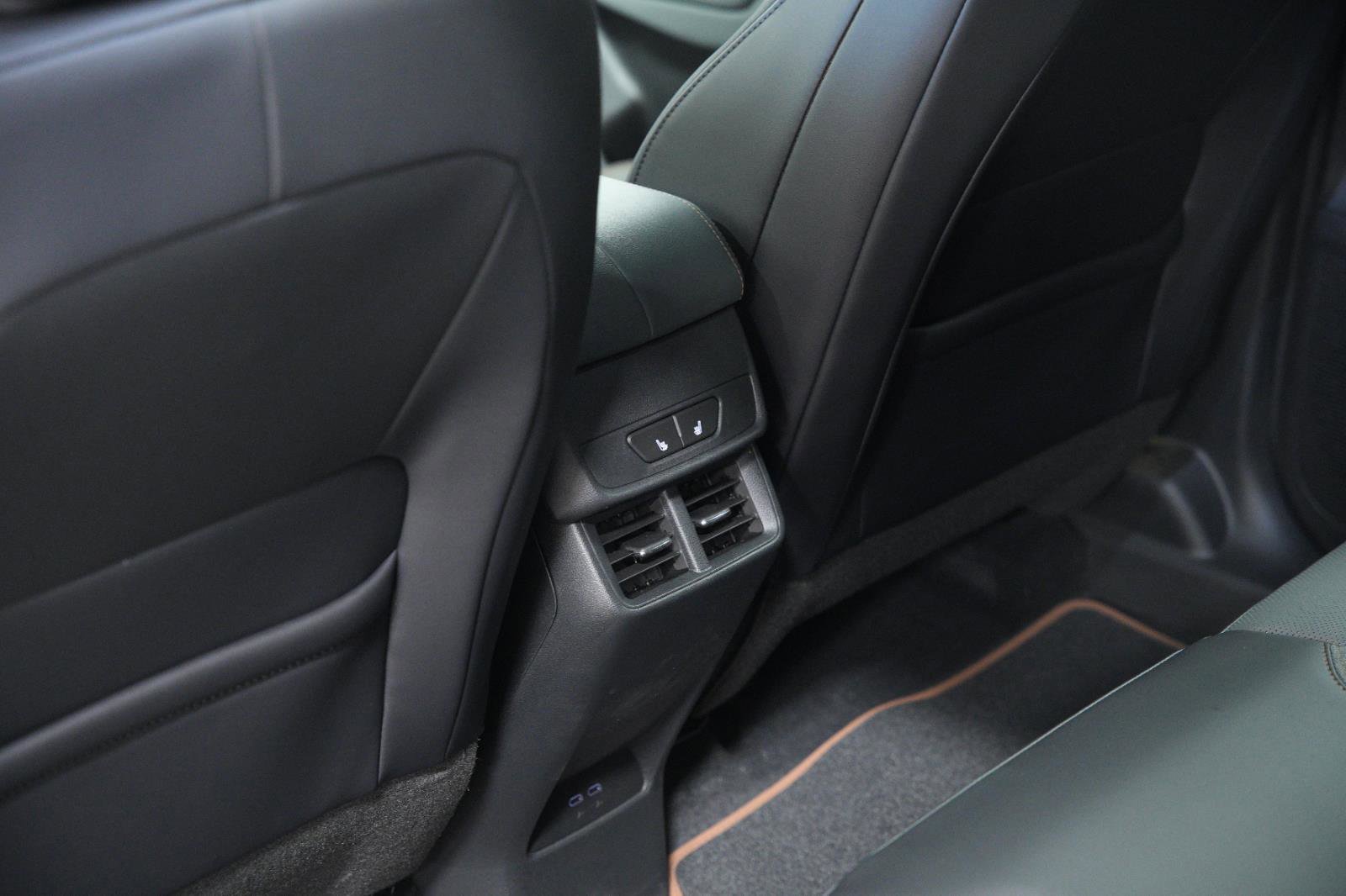 New 2026 GMC Terrain AT4 w/ Convenience Package III image 22