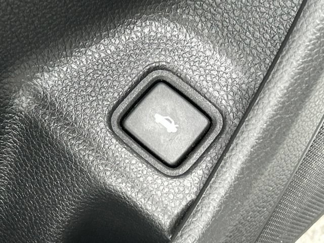 Used 2018 Honda Accord EX image 21