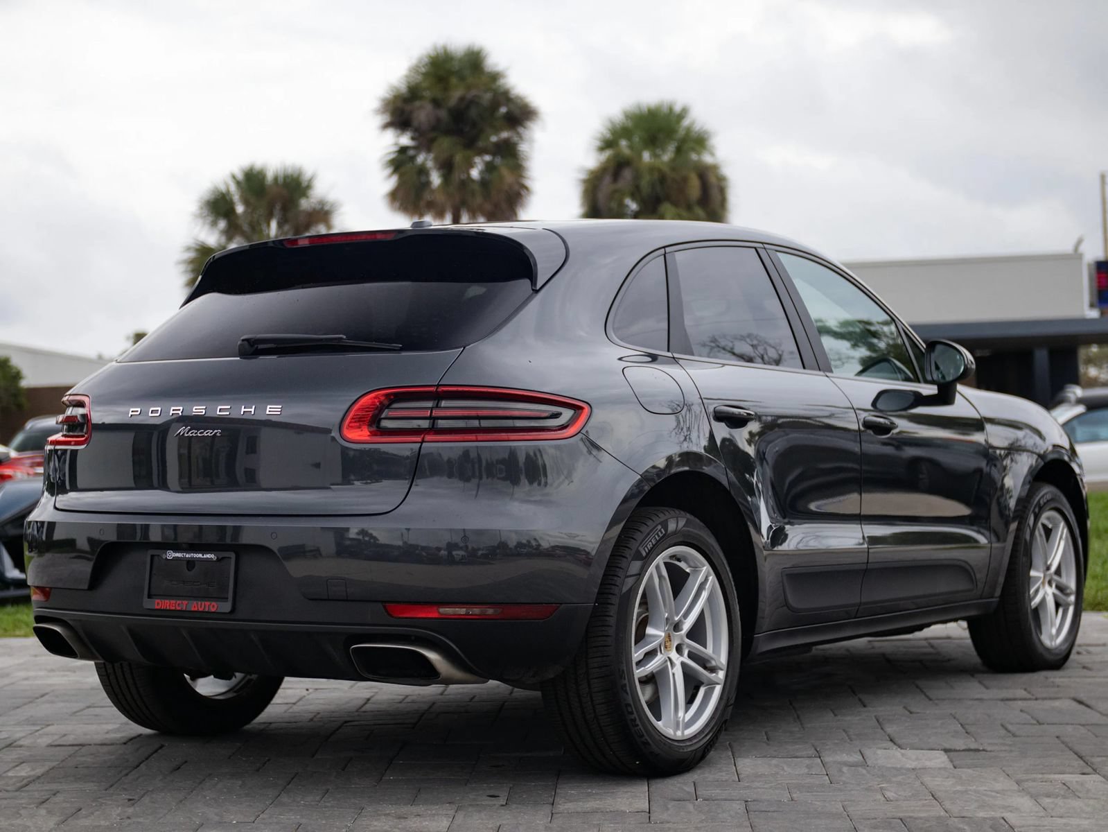 Used 2018 Porsche Macan Sport Edition AWD/4WD image 13