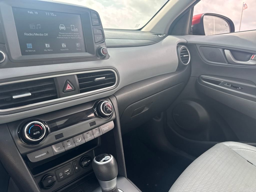 Used 2021 Hyundai Kona Limited w/ Cargo Package image 24
