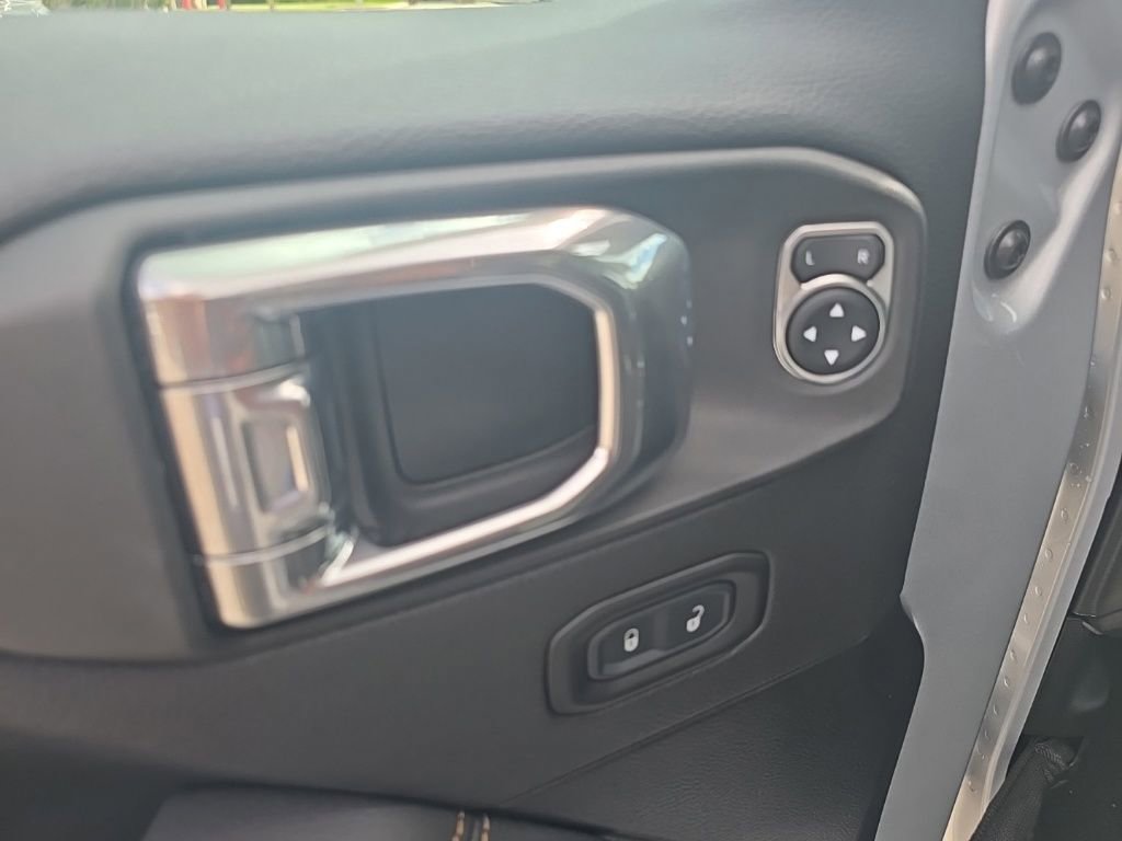Used 2022 Jeep Wrangler Unlimited Sahara image 14