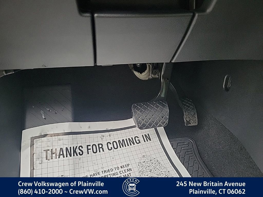 Certified 2025 Volkswagen Atlas Cross Sport SE image 41