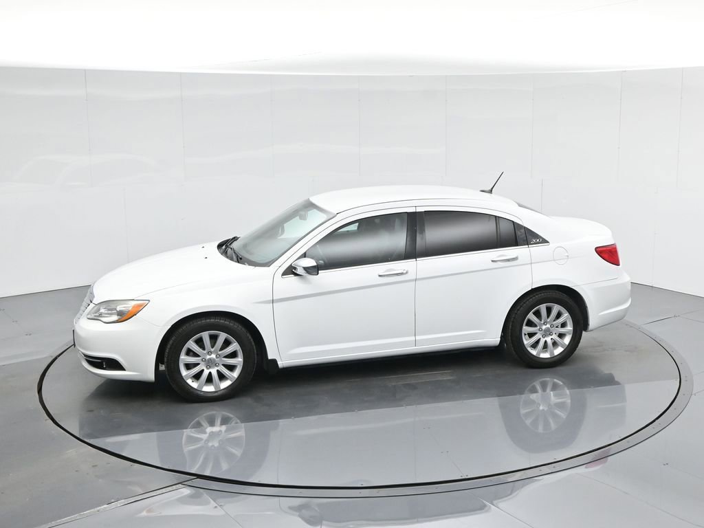 Used 2014 Chrysler 200 Limited image 44