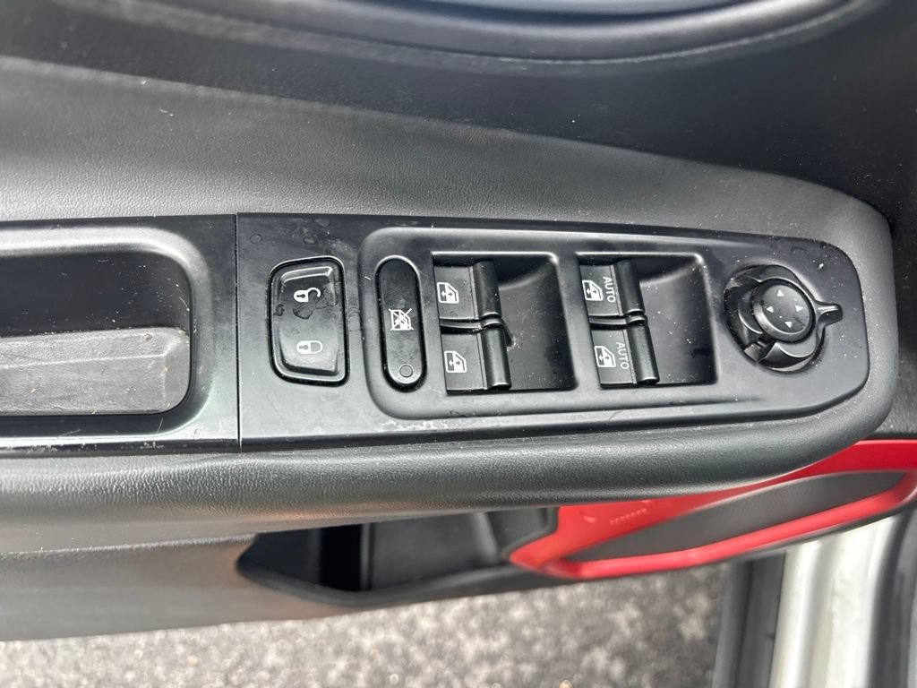 Used 2018 Jeep Renegade Trailhawk AWD/4WD image 9