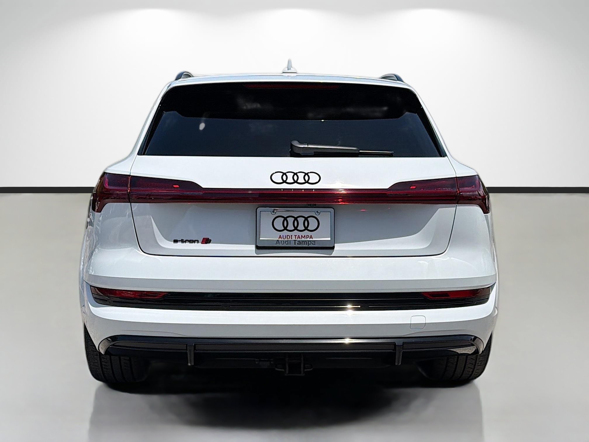 Used 2022 Audi e-tron S Premium Plus AWD/4WD image 4