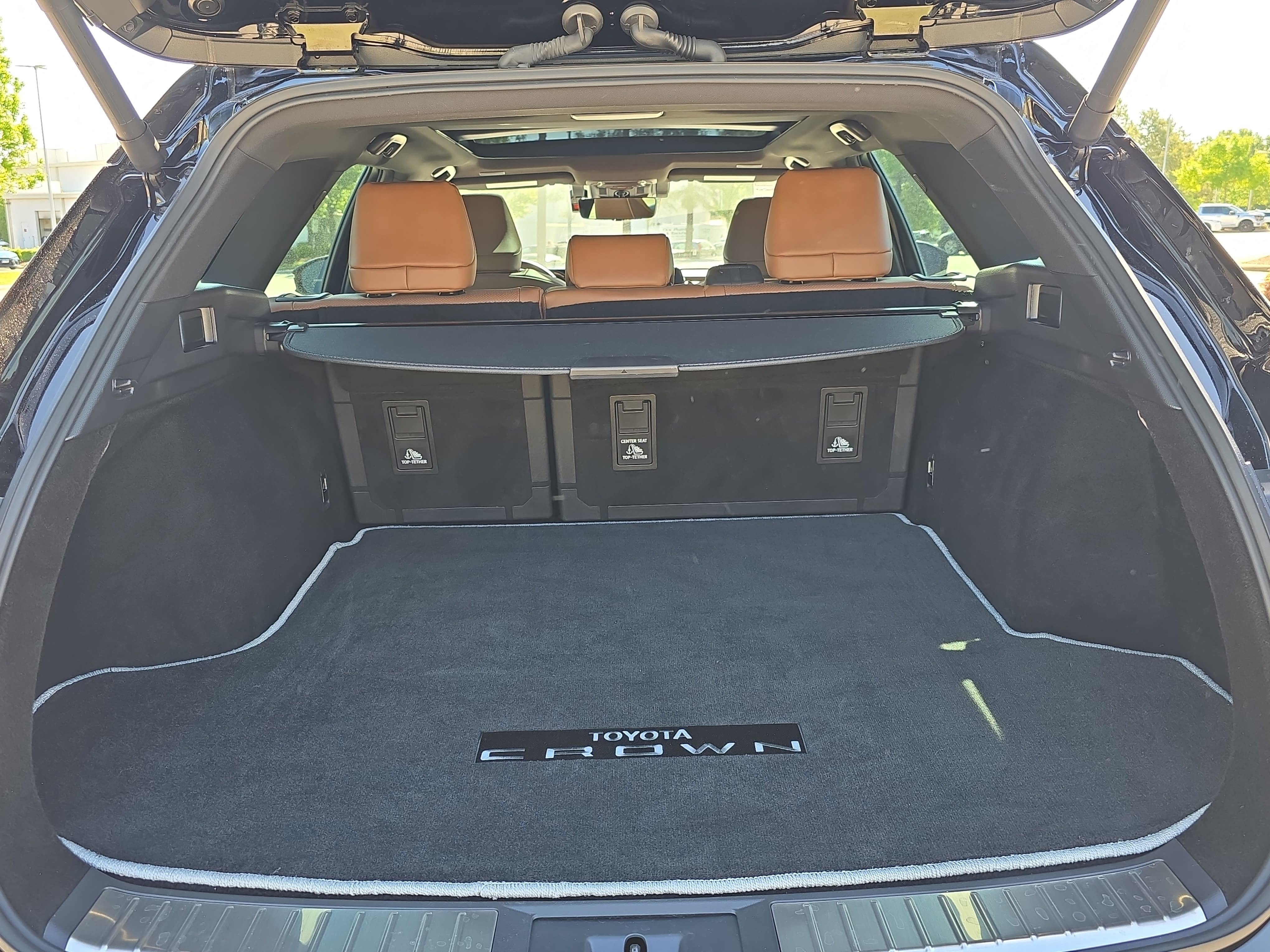 Used 2025 Toyota Crown Signia w/ Advanced Technology Package AWD/4WD image 13