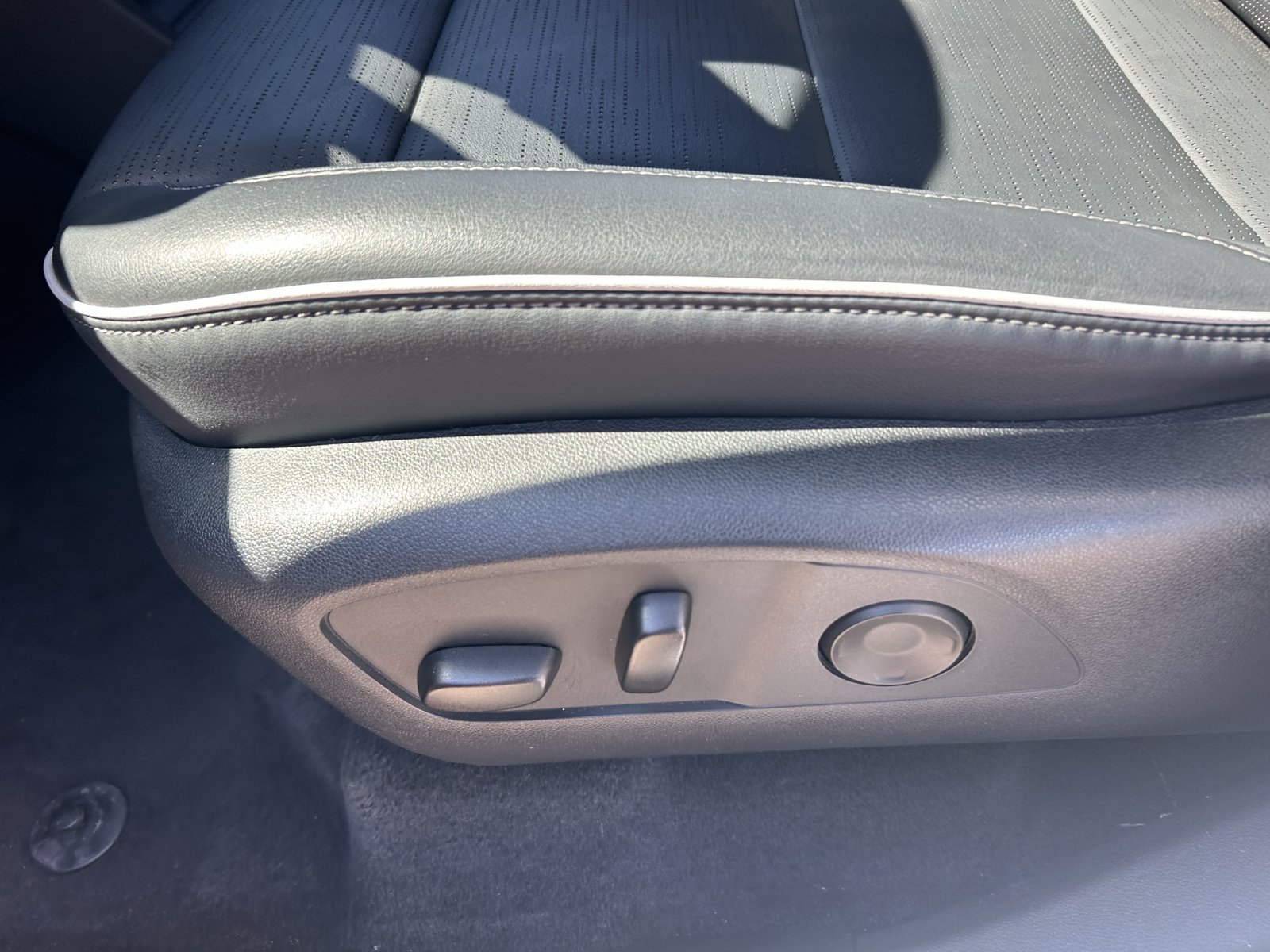 Certified 2026 Buick Enclave Sport Touring FWD image 15