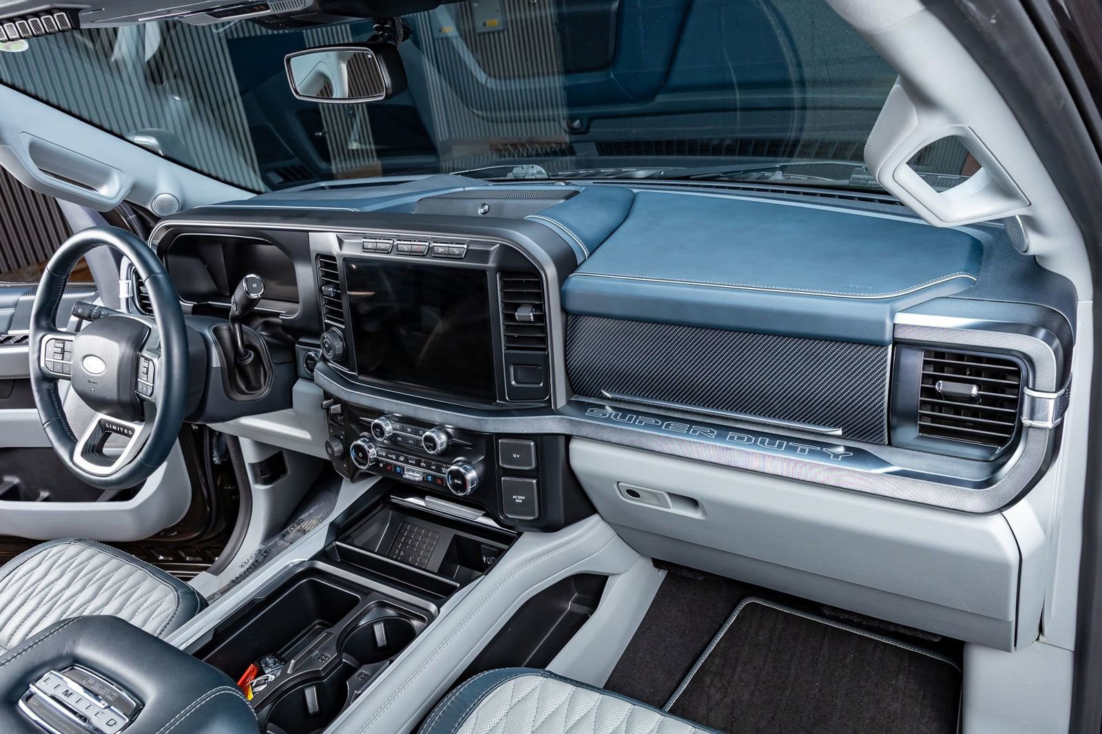 Used 2024 Ford F250 Limited w/ FX4 Off-Road Package image 17