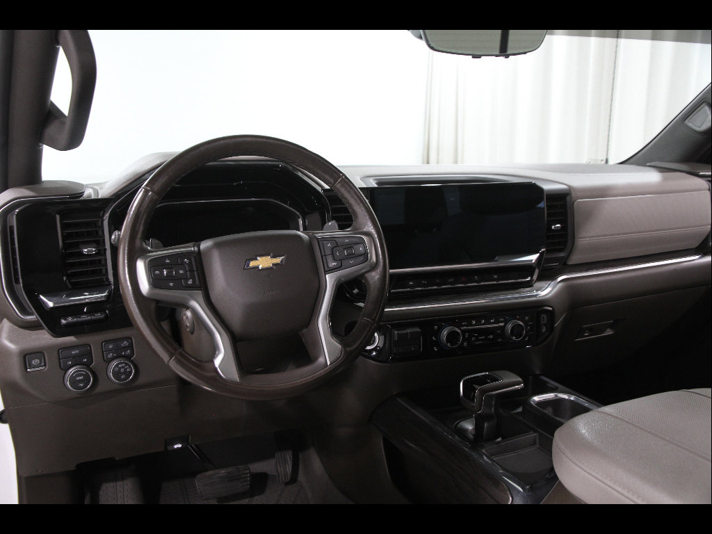 Certified 2023 Chevrolet Silverado 1500 LTZ w/ LTZ Premium Package image 7