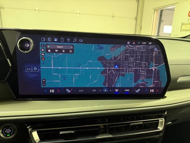 Certified 2025 Chevrolet Traverse LT image 19