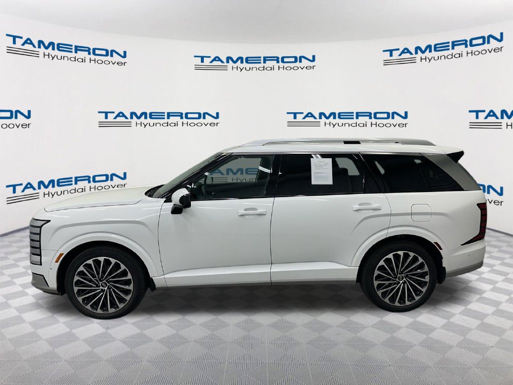 Used 2026 Hyundai Palisade Calligraphy FWD image 2