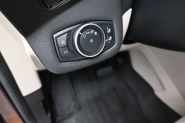 Used 2017 Ford Escape Titanium FWD image 13