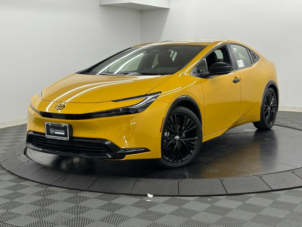 New 2027 Toyota Prius FWD image 2