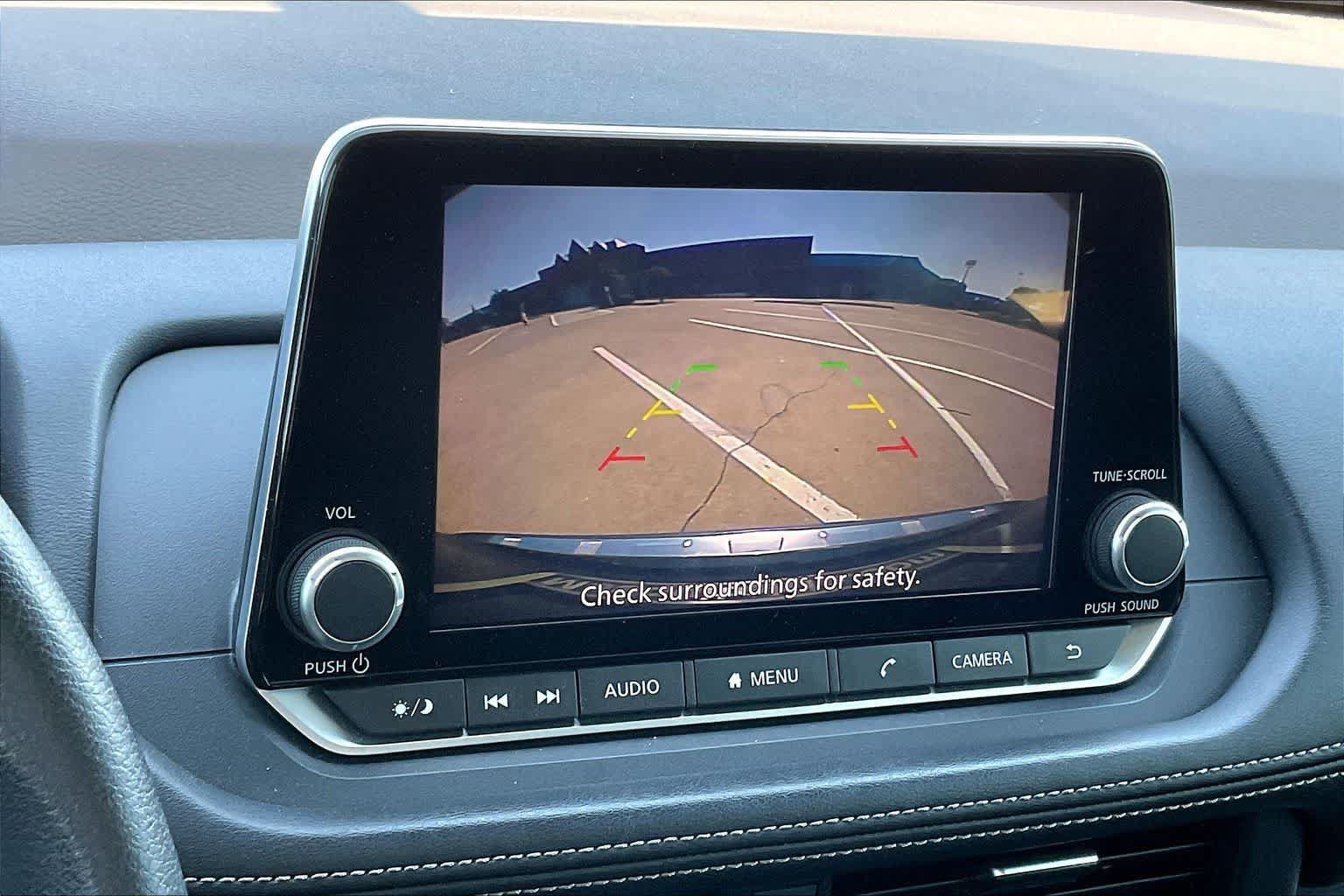 Used 2023 Nissan Rogue SV FWD image 25