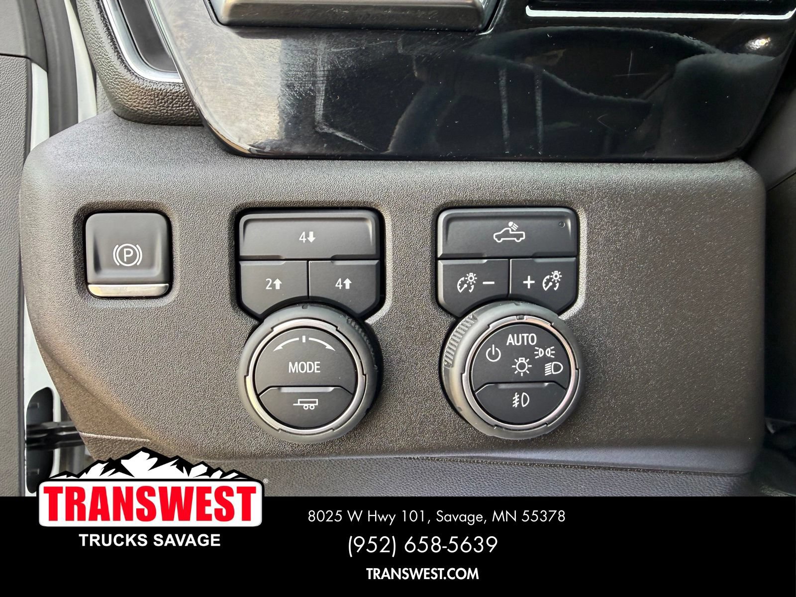 Used 2025 Chevrolet Silverado 2500 LT w/ Convenience Package AWD/4WD image 13