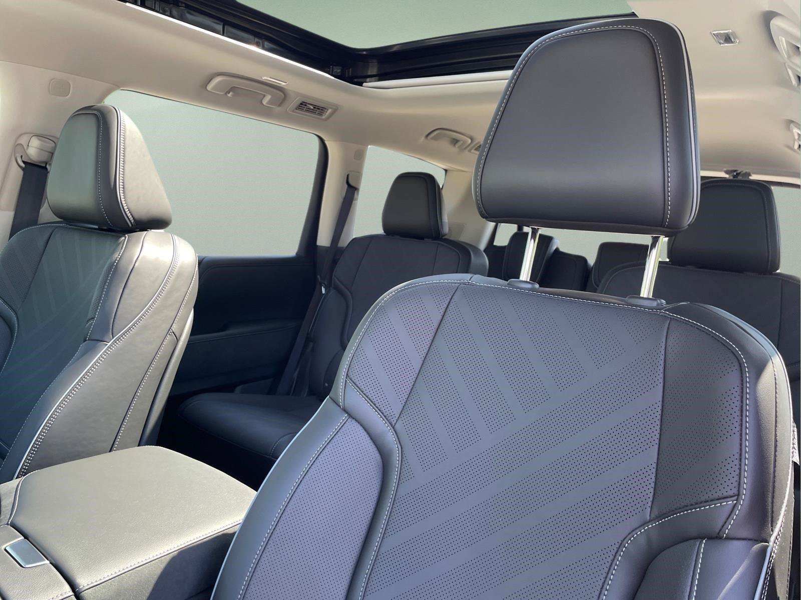 New 2026 INFINITI QX80 Luxe RWD image 26