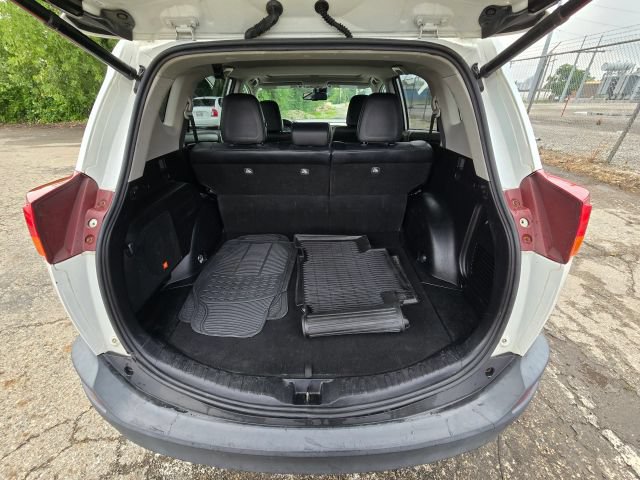 Used 2014 Toyota RAV4 Limited w/ Technology Package AWD/4WD image 34