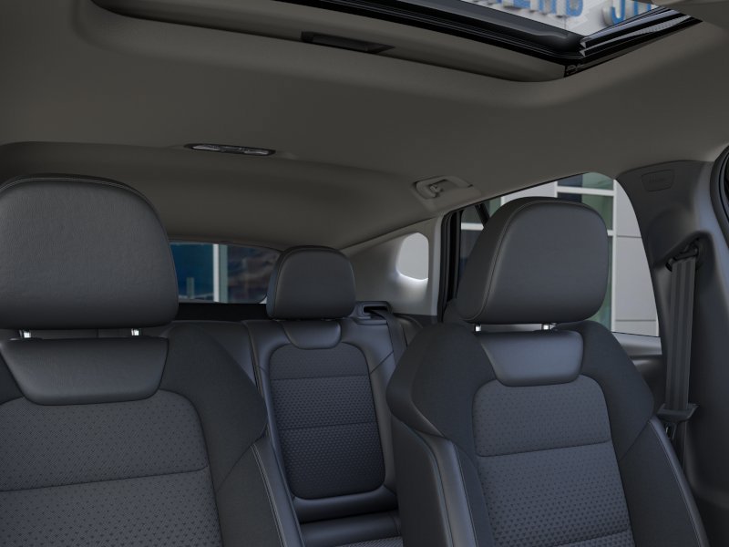 New 2026 Chevrolet Trax LT w/ Sunroof Package FWD image 24