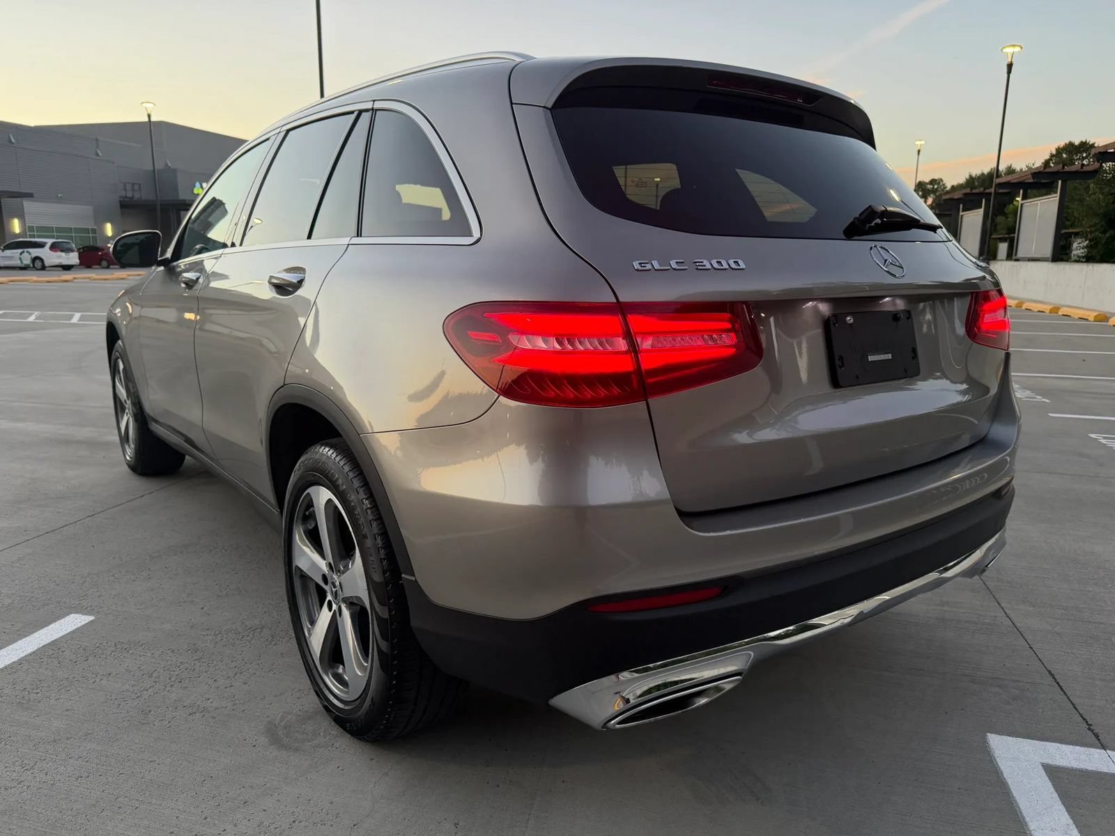 Used 2019 Mercedes-Benz GLC 300 4MATIC image 10