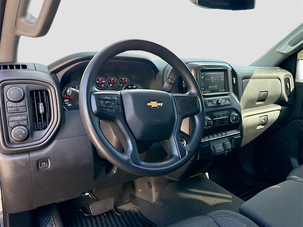 Used 2022 Chevrolet Silverado 1500 Custom image 10