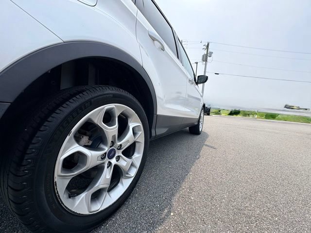 Used 2016 Ford Escape Titanium w/ Equipment Group 301A FWD image 9