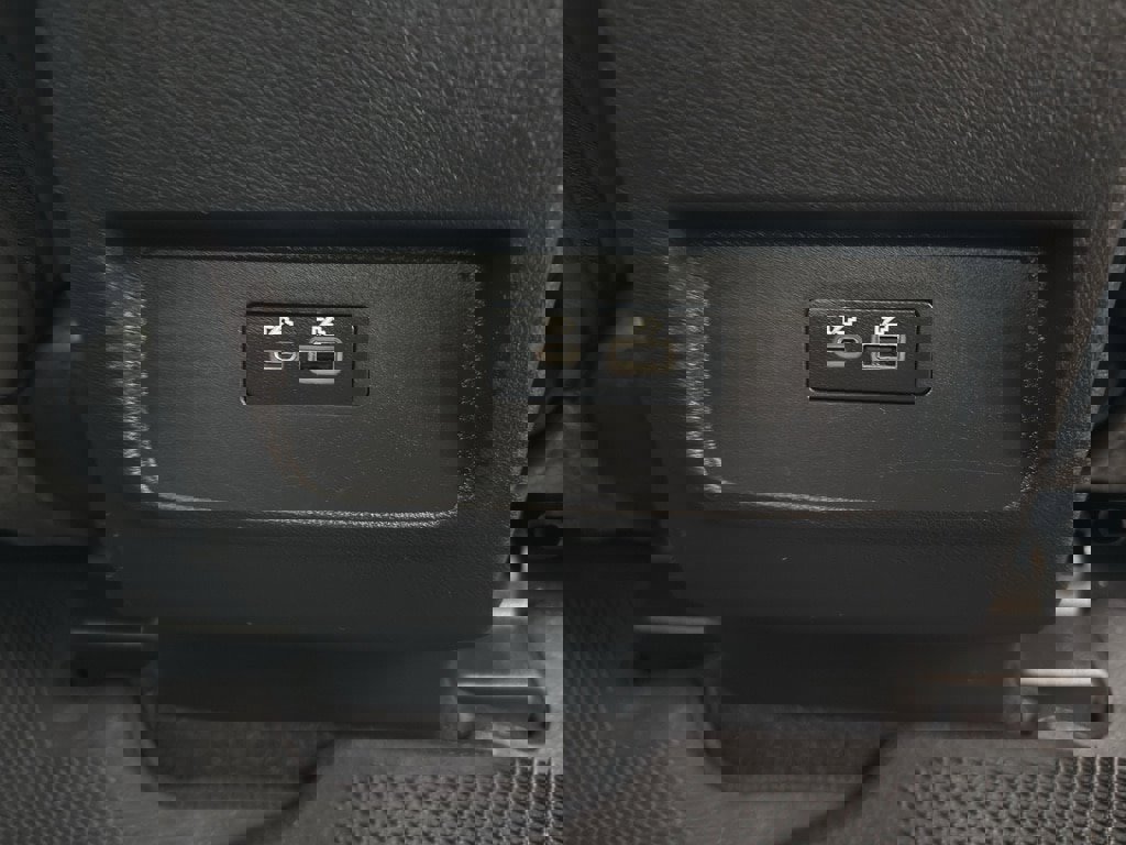 Used 2022 Nissan Frontier SV w/ Technology Package image 20