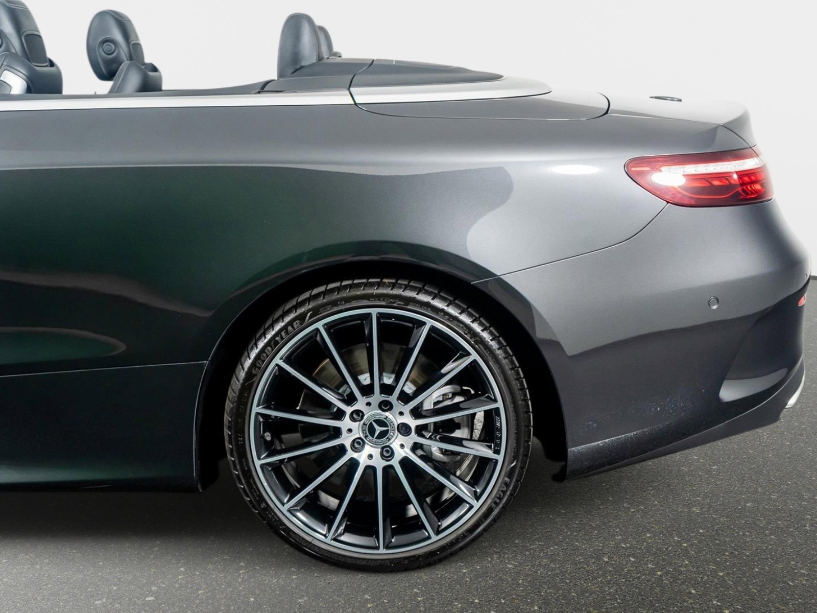 Used 2023 Mercedes-Benz E 450 Cabriolet w/ AMG Line image 18