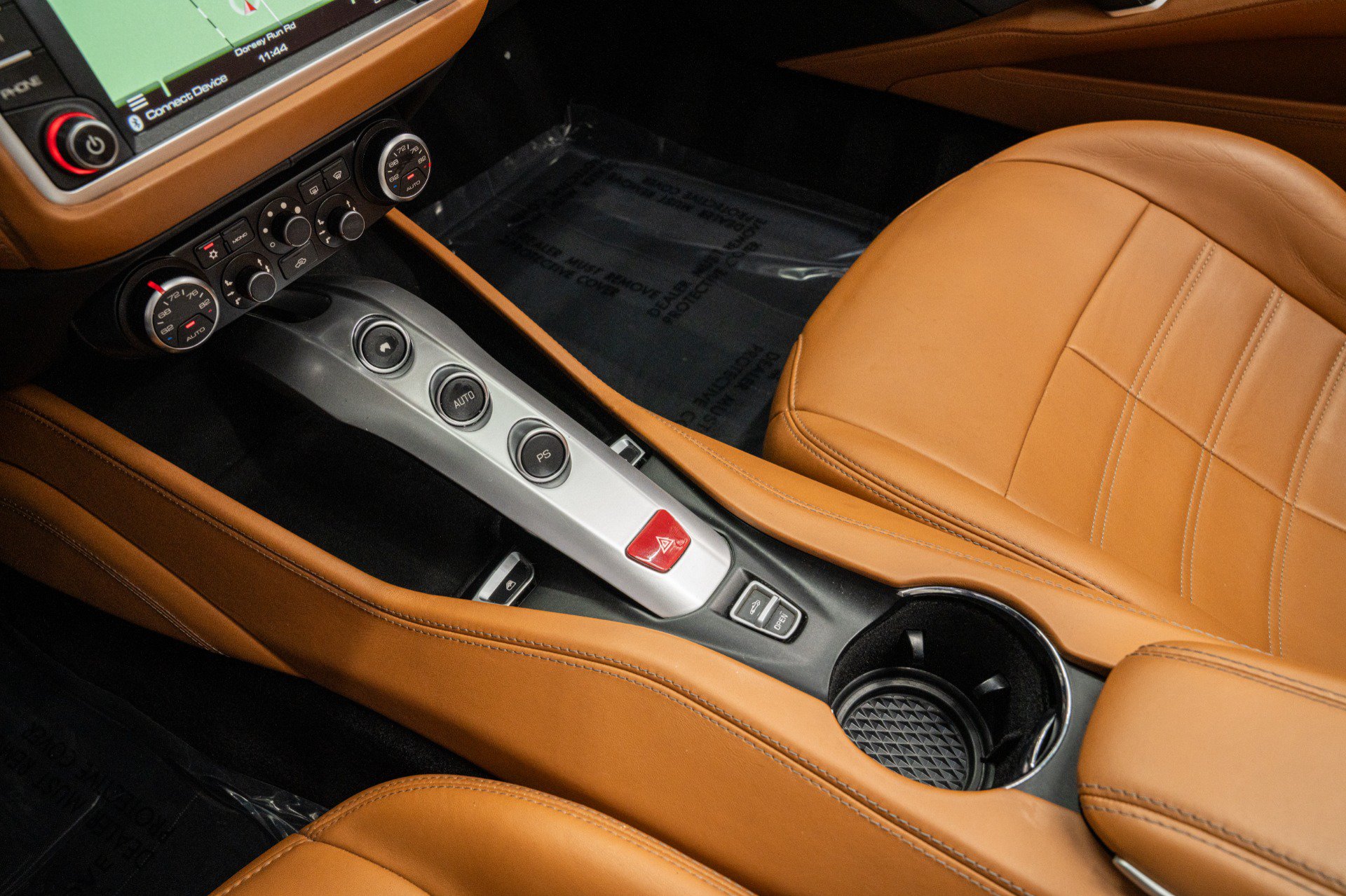 Used 2017 Ferrari California T RWD image 33