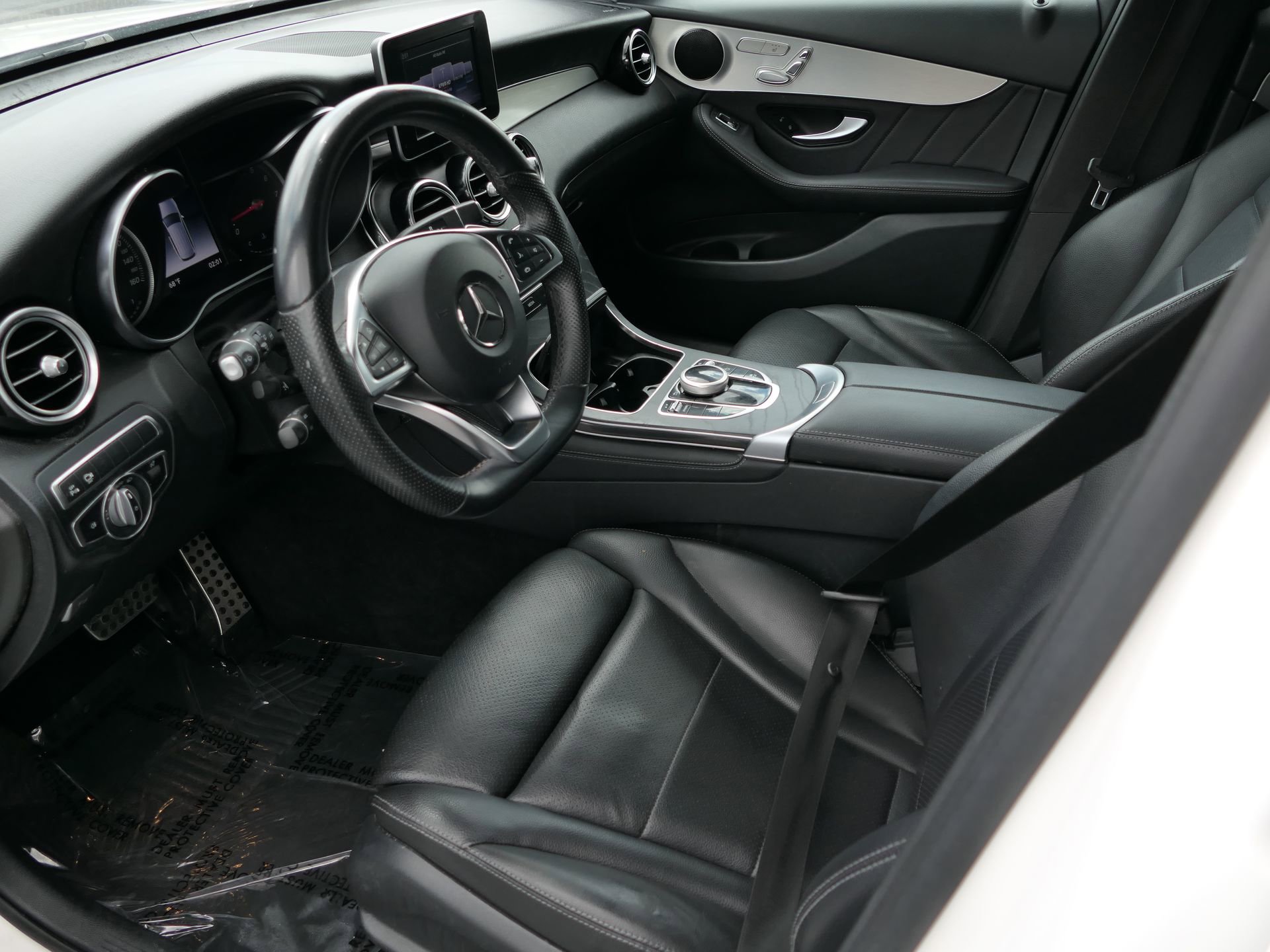 Used 2019 Mercedes-Benz GLC 300 w/ AMG Line image 12