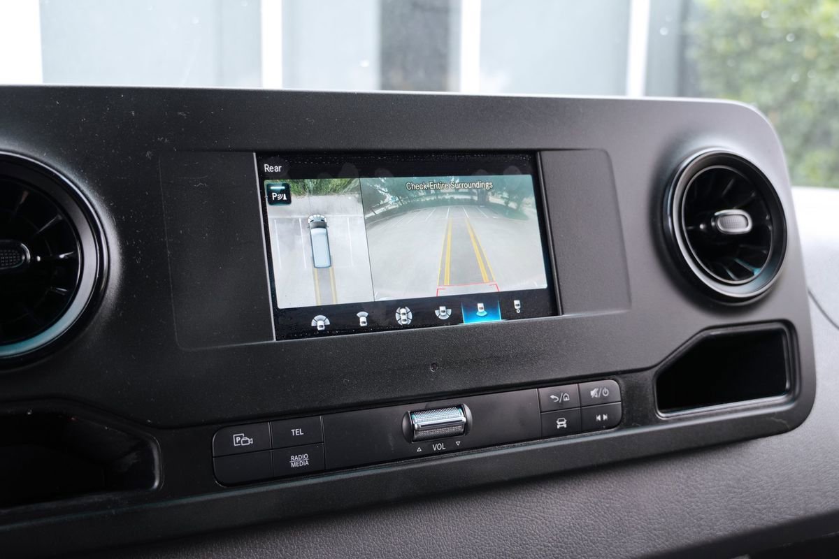 Used 2022 Mercedes-Benz Sprinter 1500 image 9