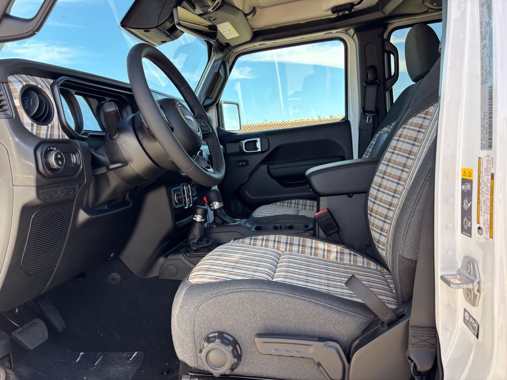 New 2026 Jeep Gladiator Sport AWD/4WD image 12
