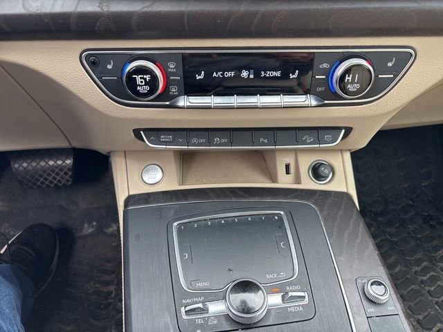 Used 2019 Audi Q5 2.0T Premium Plus w/ Premium Plus Package AWD/4WD image 25