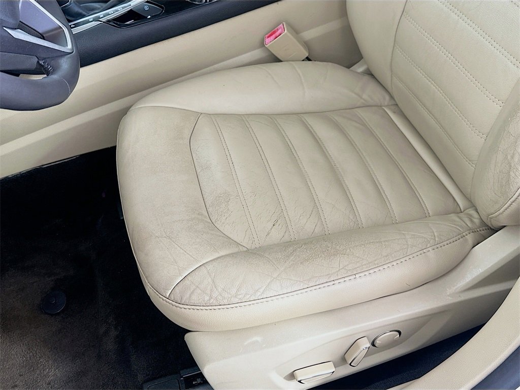 Used 2015 Ford Fusion SE w/ Equipment Group 202A image 8