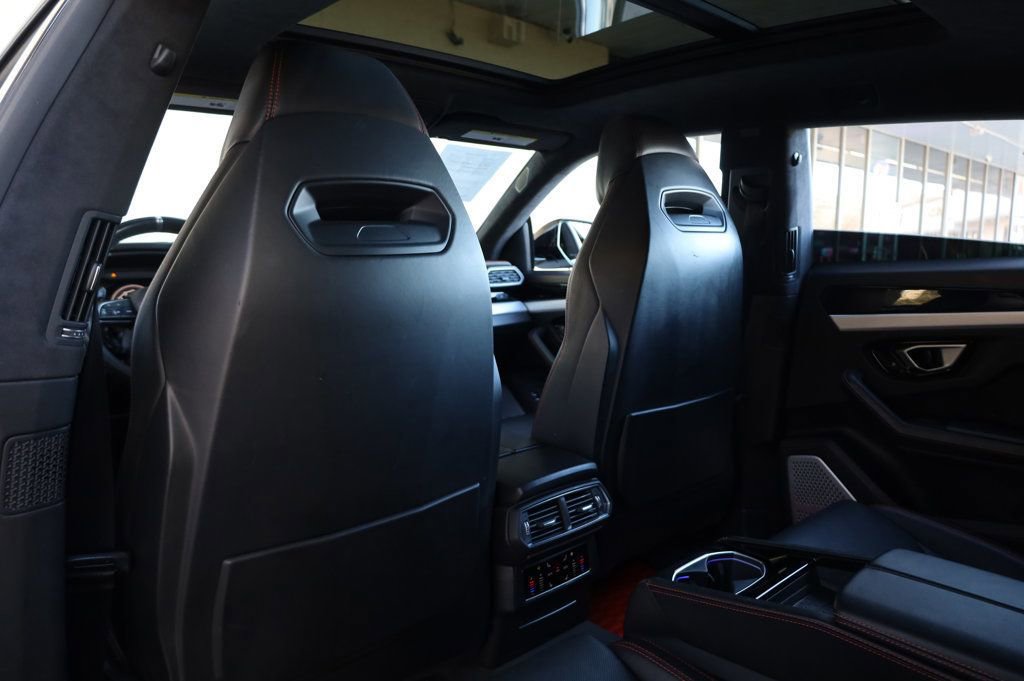 Used 2019 Lamborghini Urus image 18