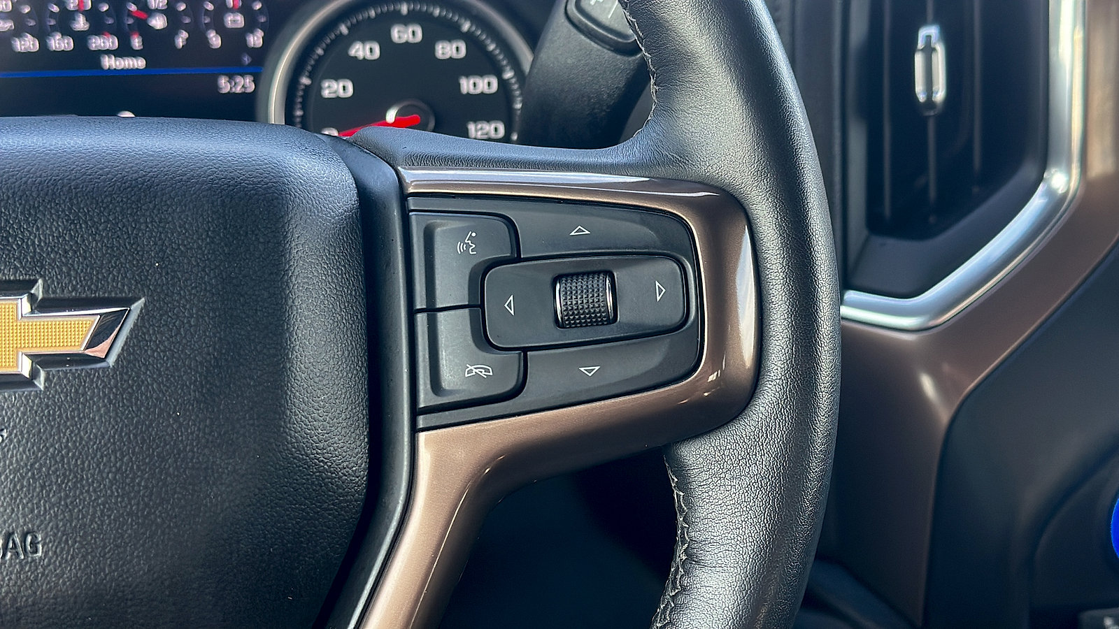 Used 2021 Chevrolet Silverado 3500 High Country AWD/4WD image 12