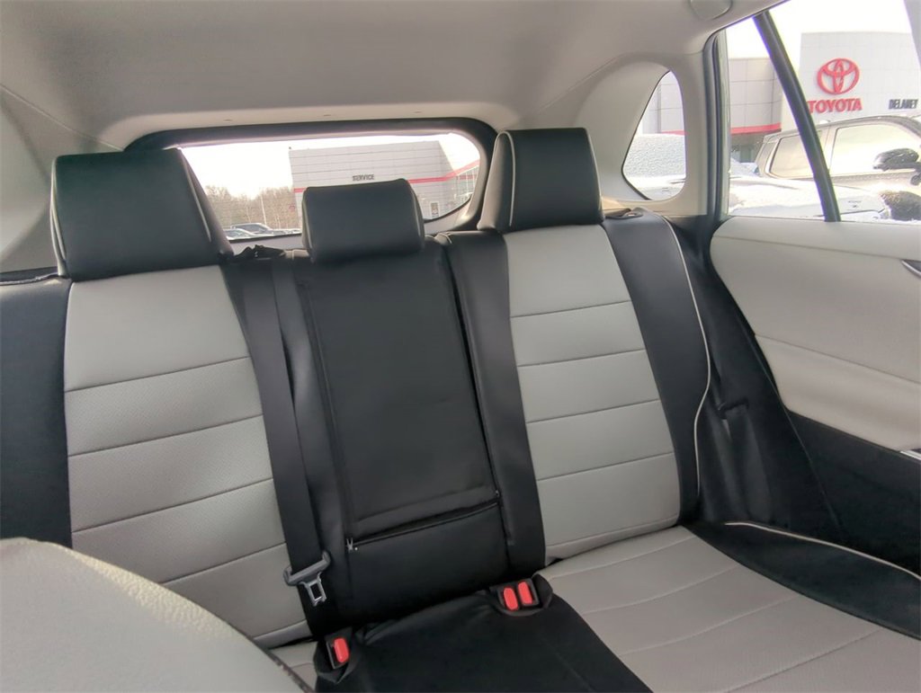 Used 2020 Toyota RAV4 XLE image 15