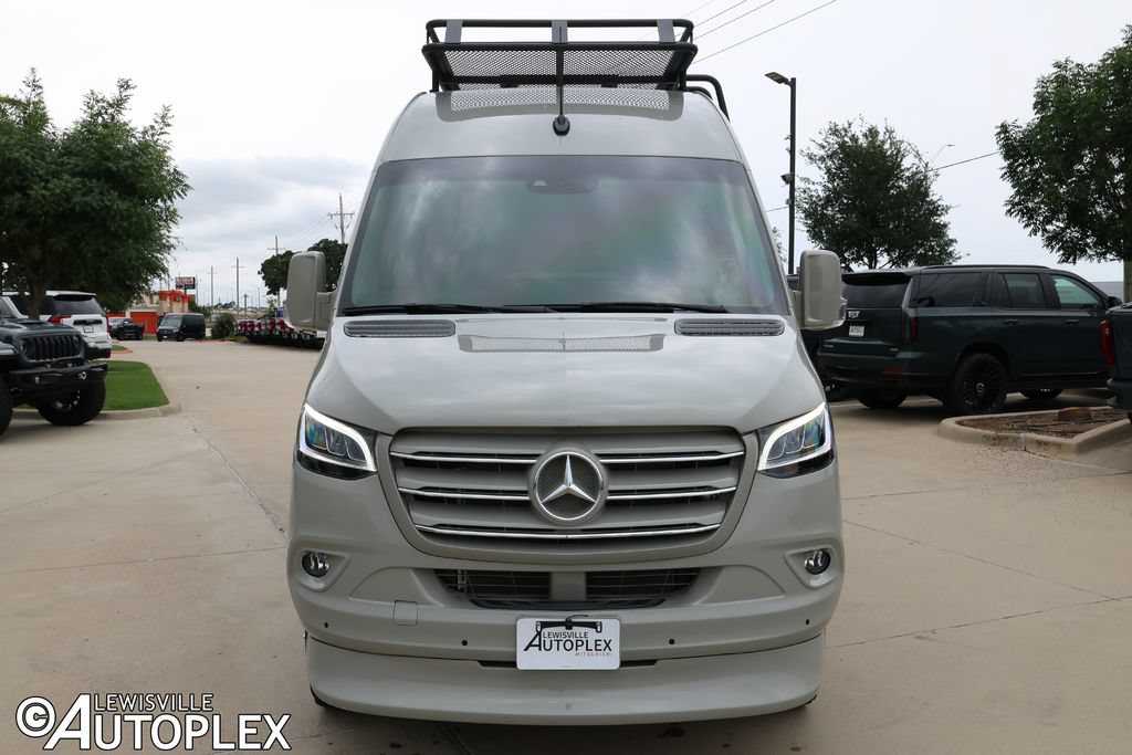 Used 2023 Mercedes-Benz Sprinter 3500 image 2