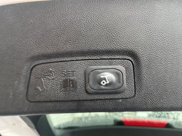 Used 2019 Lincoln MKC Reserve image 11