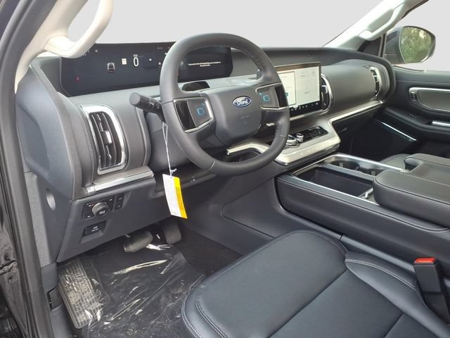 New 2026 Ford Expedition Platinum w/ Driver's Package AWD/4WD image 8