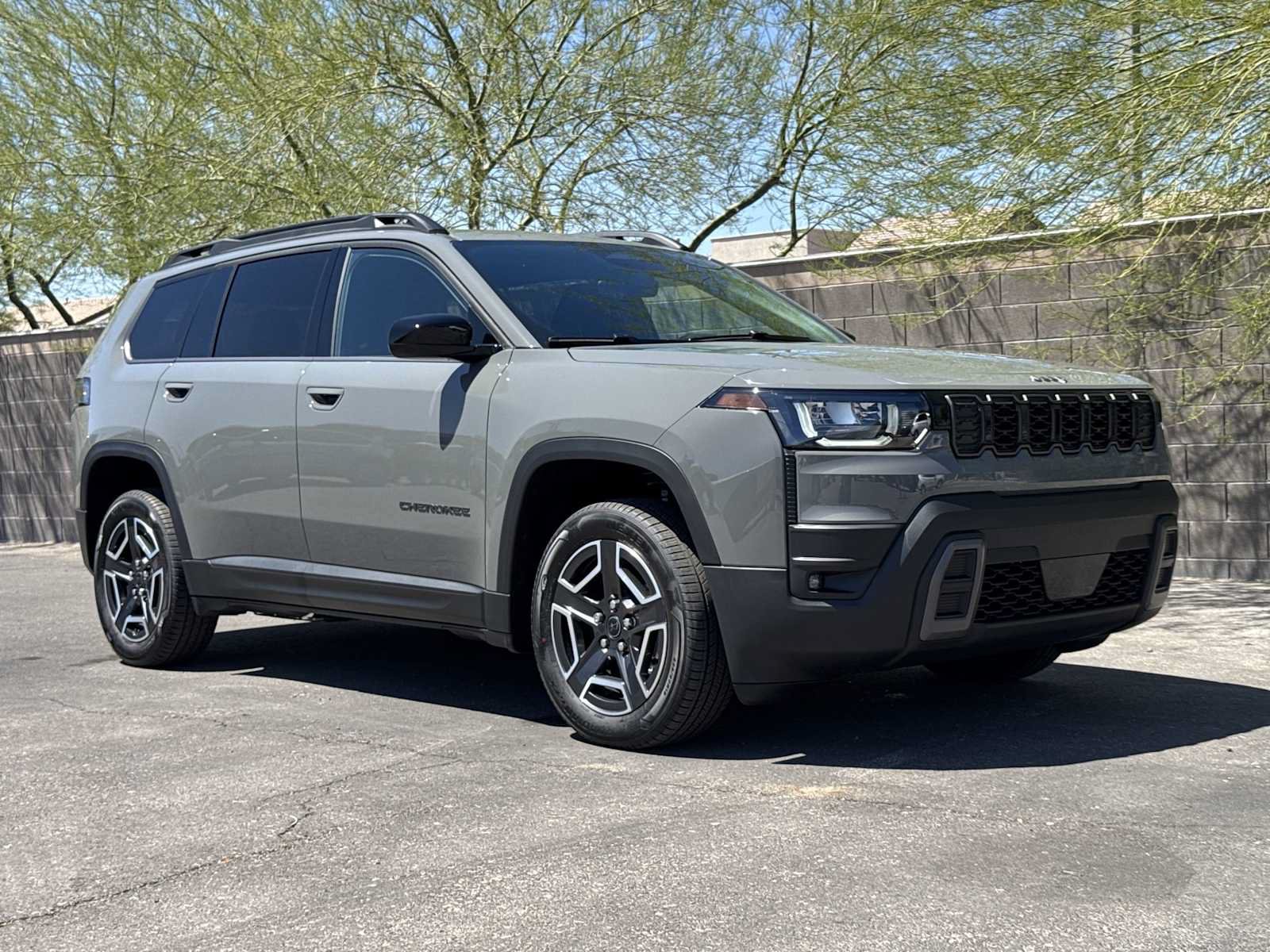 New 2026 Jeep Cherokee Laredo AWD/4WD image 3