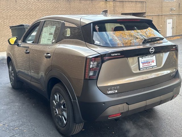 New 2025 Nissan Kicks S image 24