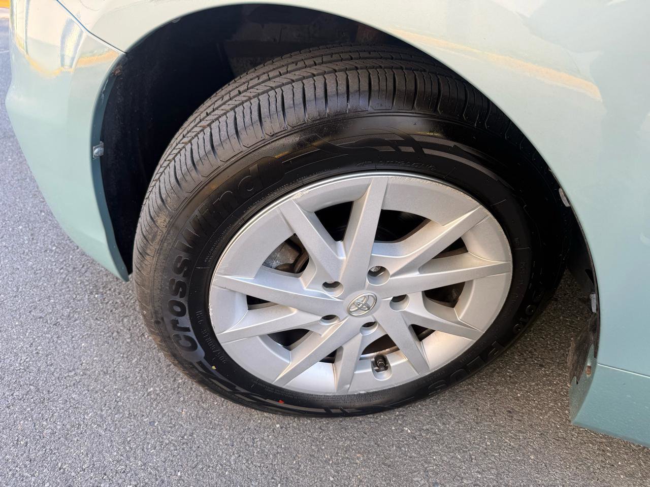 Used 2014 Toyota Prius V Three FWD image 34