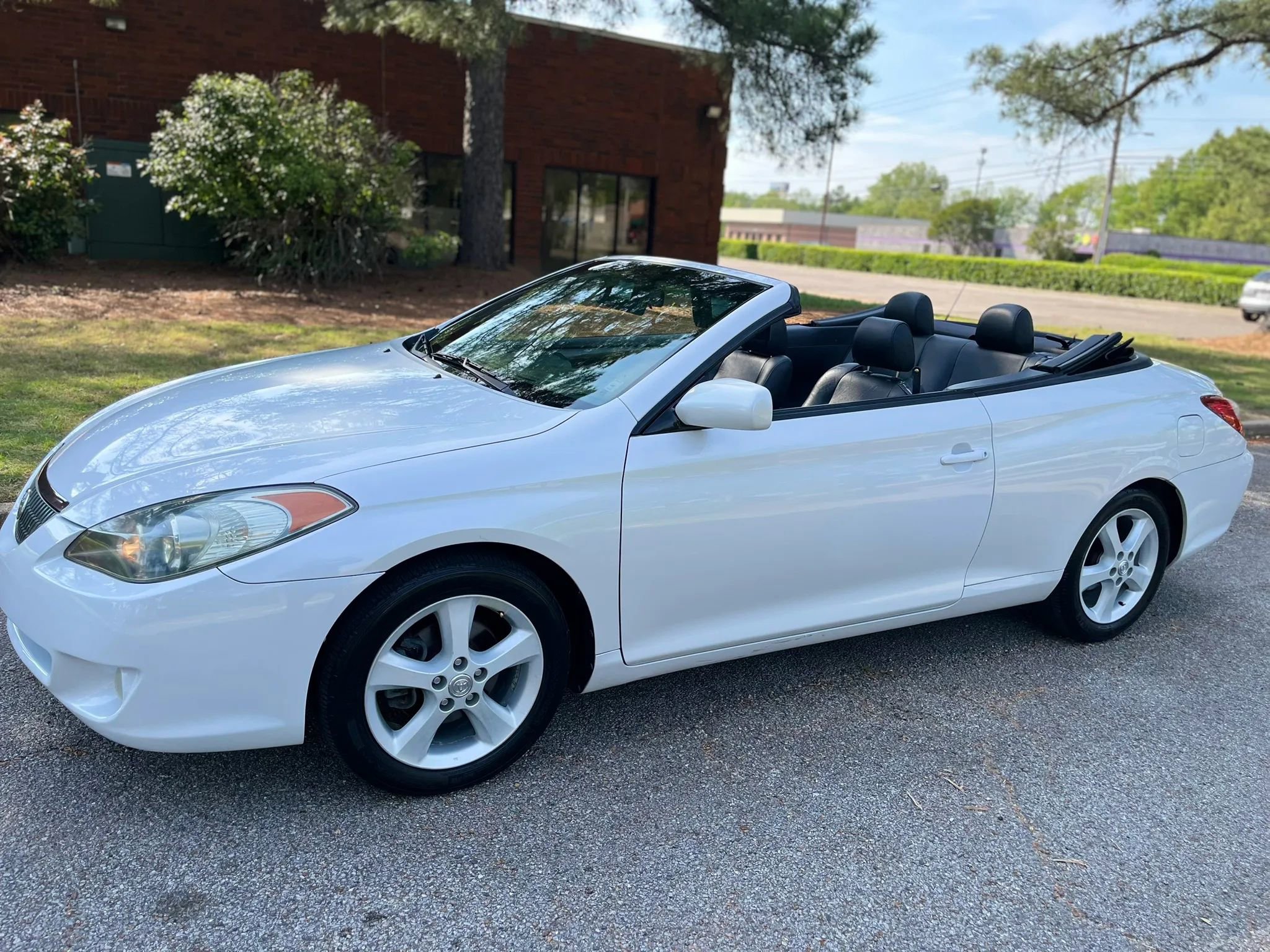 Used 2006 Toyota Solara SE image 2