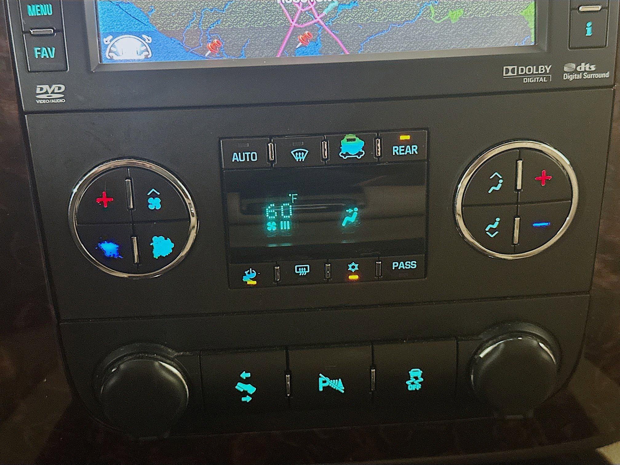 Used 2013 GMC Yukon Denali RWD image 24